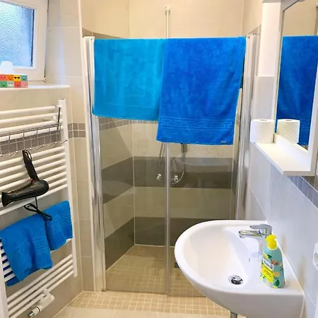 Arp Kleine Gärtnerei Mit Parkplatz * Itzehoe